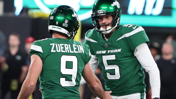 Jets' punter Thomas Morstead (5) during an NFL Preseason game vs. the Bucs